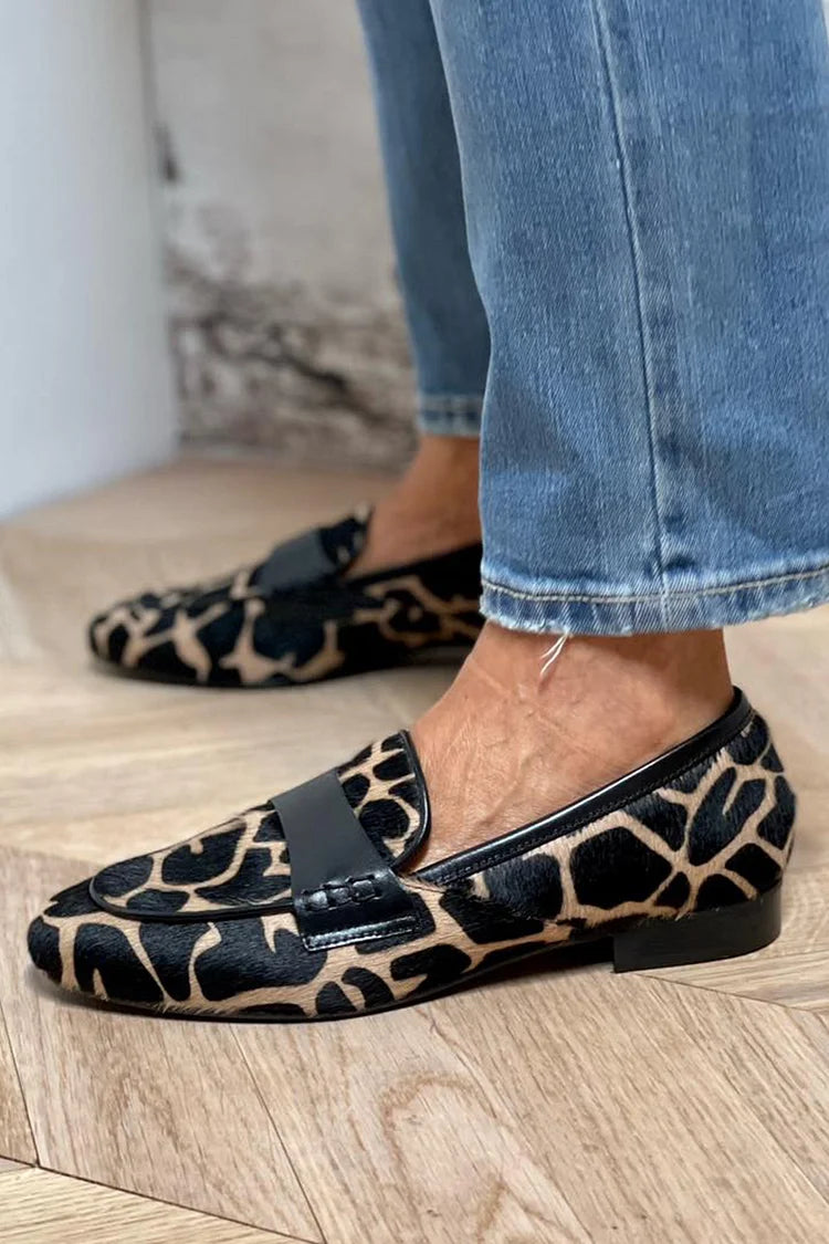 Kamellia | Przytulne i stylowe loafersy z motywem krowim